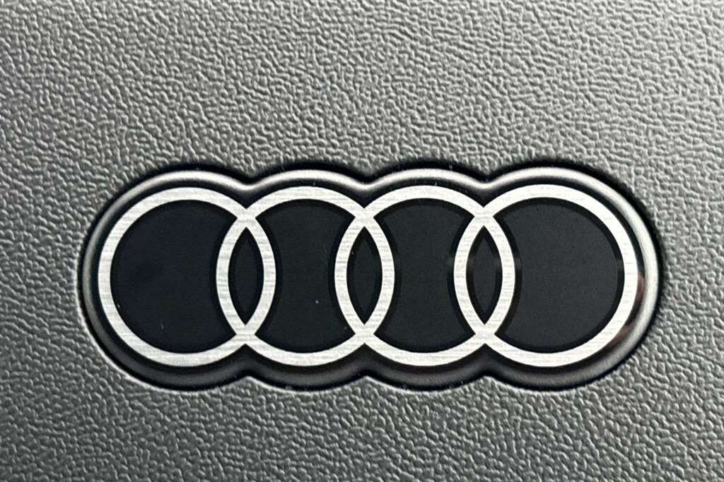 Audi Q5 Edition 1 Black #18