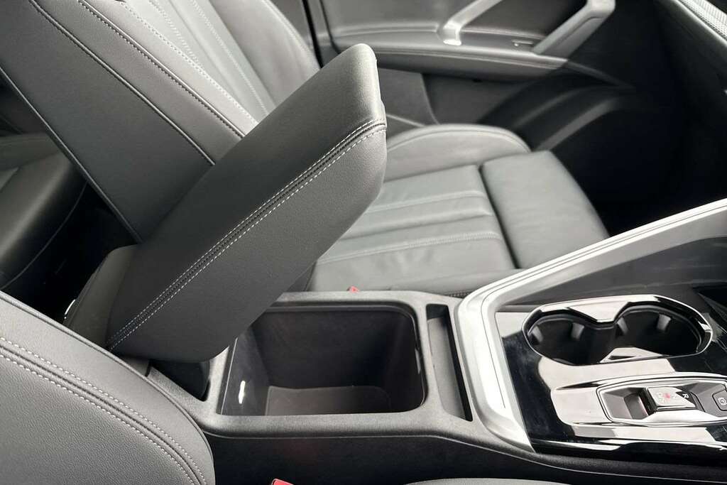 Audi Q5 Edition 1 Black #17
