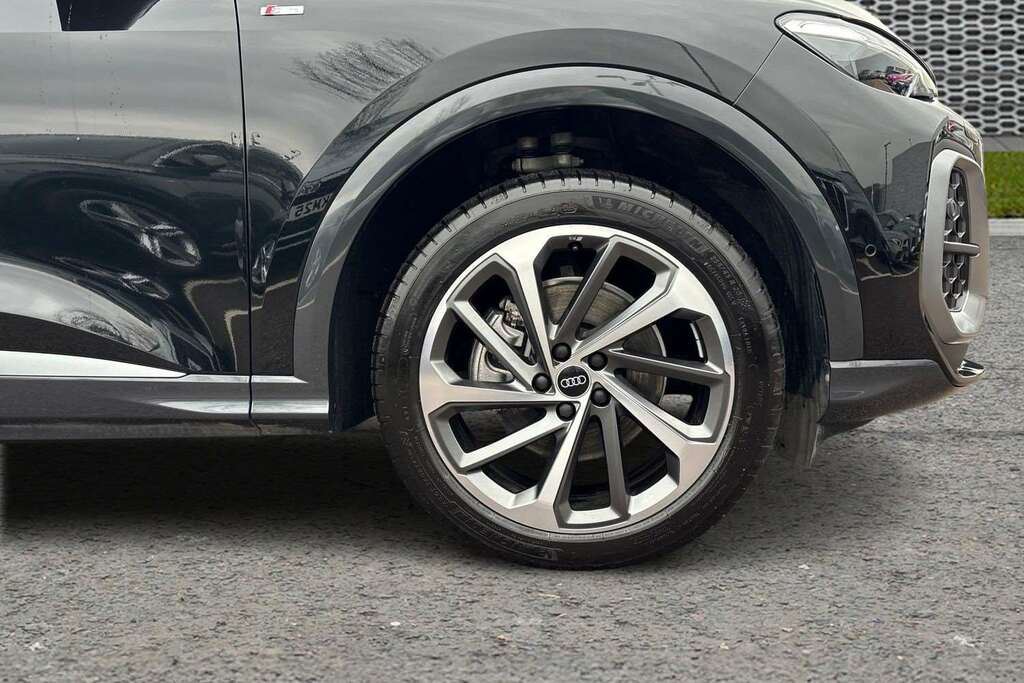 Audi Q5 2.0 Tfsi Quattro S Line S Tronic 2025 Black #3