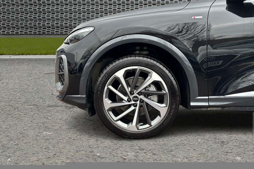 Audi Q5 2.0 Tfsi Quattro S Line S Tronic 2025 Black #5
