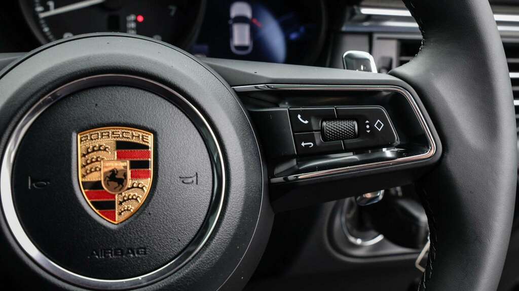 Porsche Macan 100Kwh Auto 5dr #16