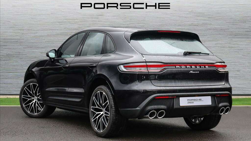 Porsche Macan .2026 2025 Black #3
