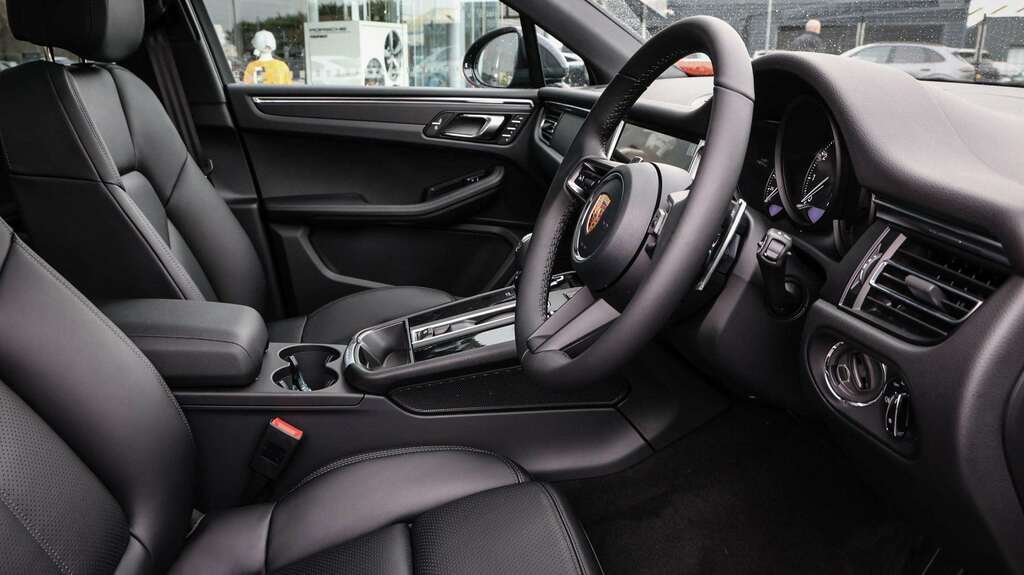 Porsche Macan 100Kwh Auto 5dr #13
