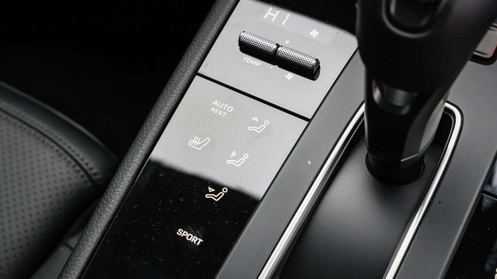 Porsche Macan 100Kwh Auto 5dr #9