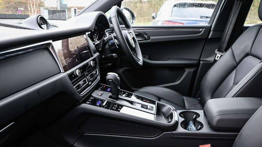 Porsche Macan 100Kwh Auto 5dr #11