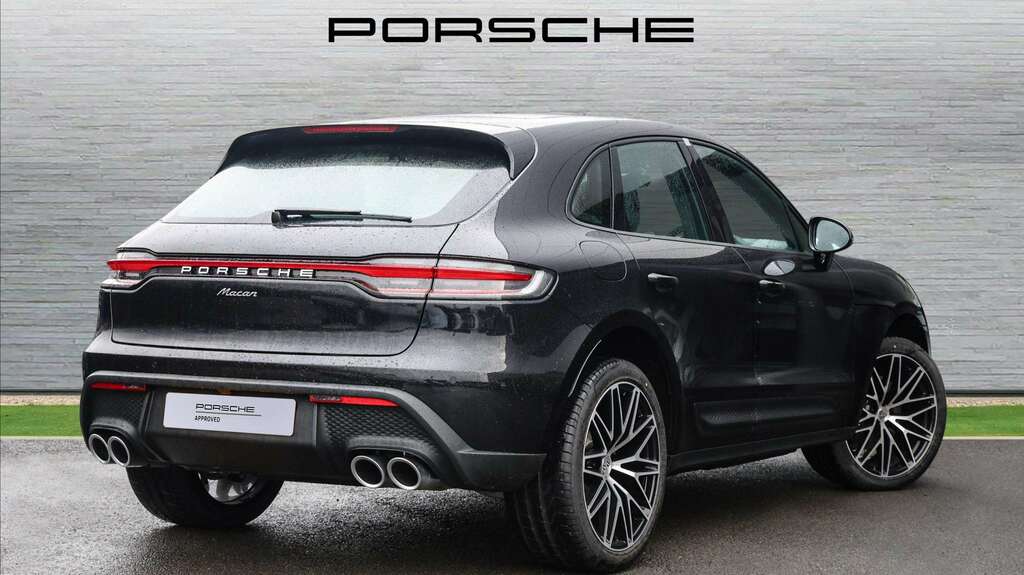 Porsche Macan .2026 2025 Black #2