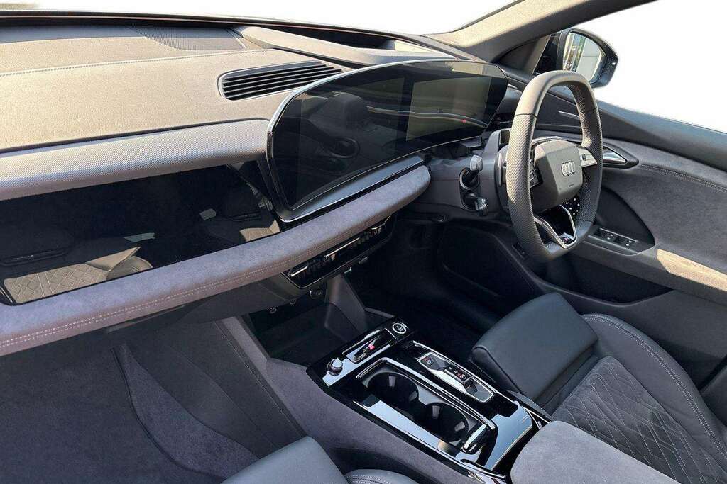 Audi Q6 E-Tron 225Kw Performance 100Kwh Black Ed Tech Grey