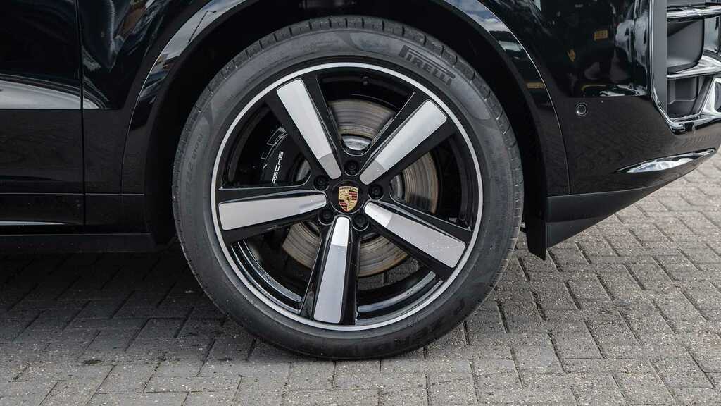 Porsche Cayenne V8 S 2025 Black