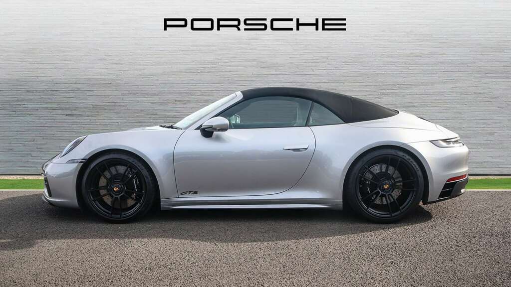 Porsche 911 Carrera Gts Cabriolet 2024 Silver #4