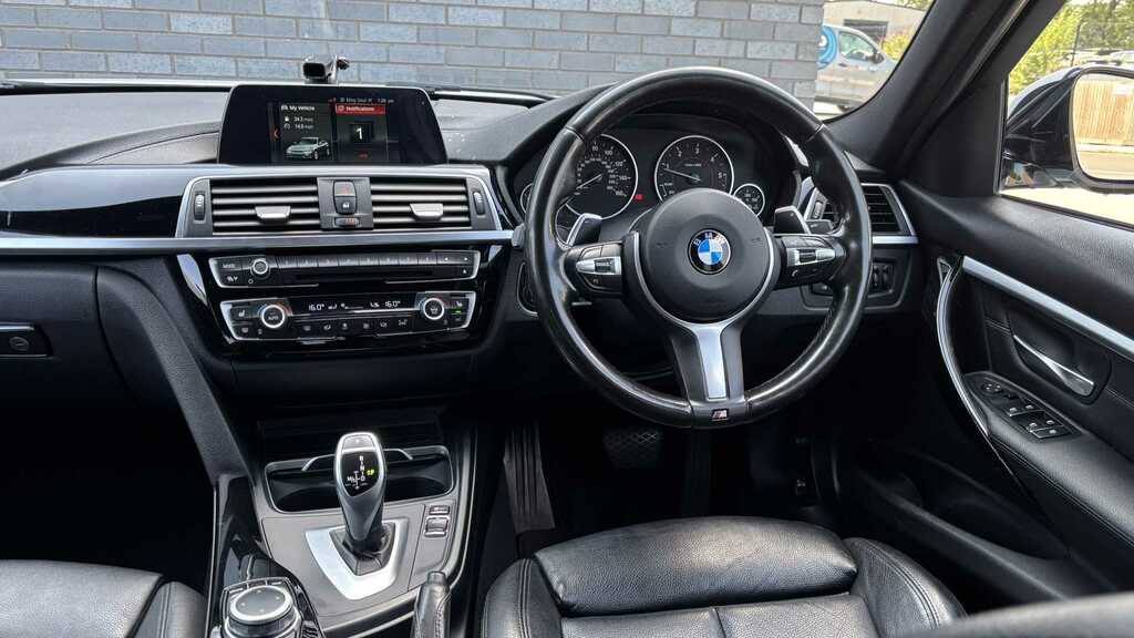 BMW 3 Series 320D M Sport Step 2018 YA18JZH White #4