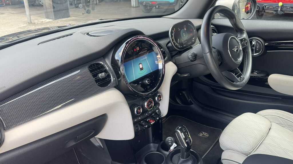 Mini Hatch 1.5 C Exclusive Level 2 2023 Black #6