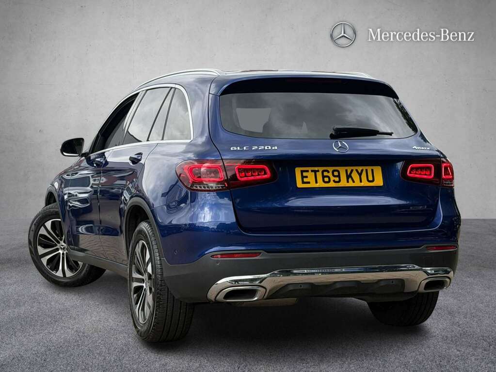 Mercedes-Benz GLC Class 220D 4Matic Sport 9G-tronic 2019 ET69KYU Blue #2