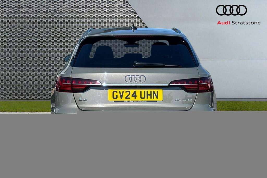 Audi A4 40 Tfsi 204 S Line S Tronic 2024 Grey #3