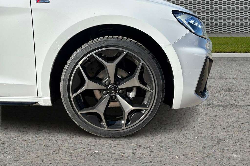 Audi A1 25 Tfsi Black Edition S Tronic 2026 DN26MVE White #5
