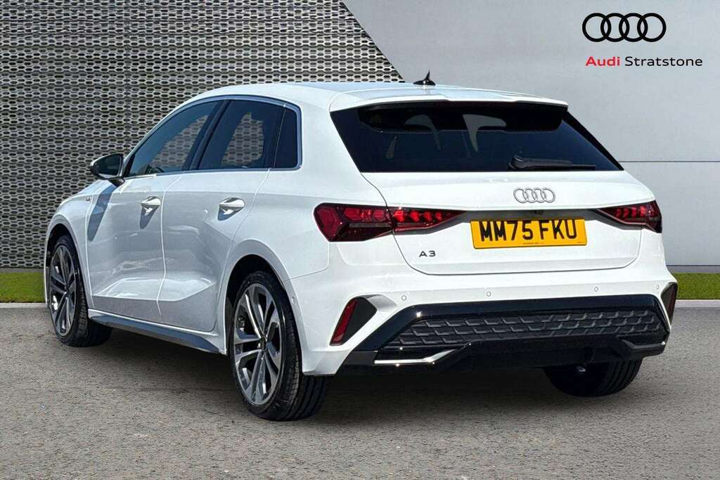 Audi A3 1.5 Tfsi 150 S Line S Tronic 2026 White