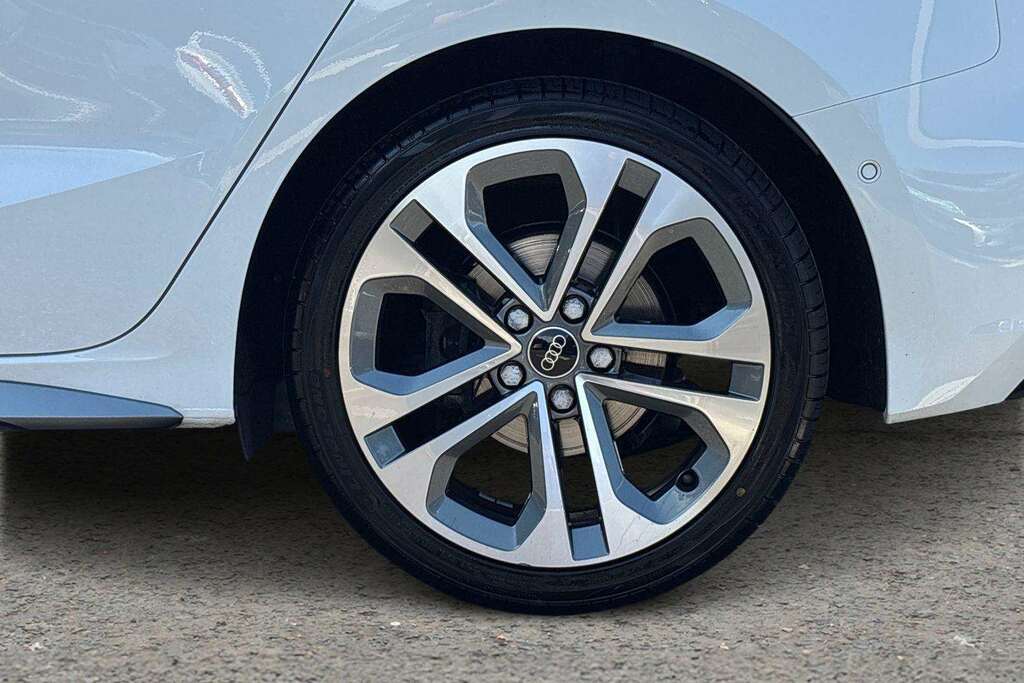 Audi A3 1.5 Tfsi 150 S Line S Tronic 2026 MM75FKU White #3