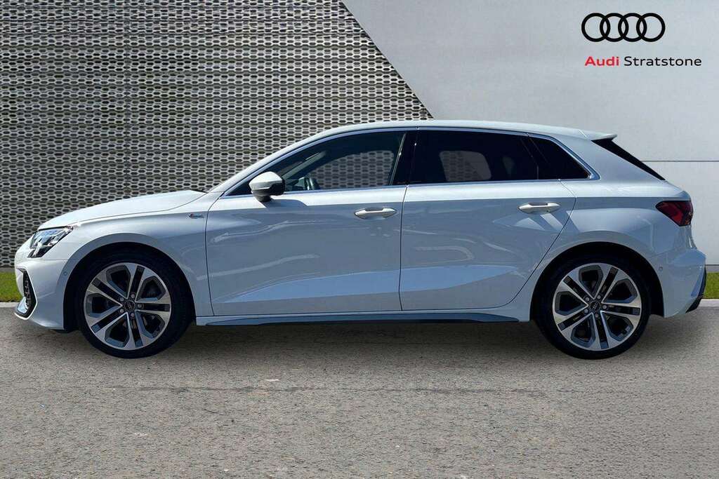Audi A3 1.5 Tfsi 150 S Line S Tronic 2026 MM75FKU White #6