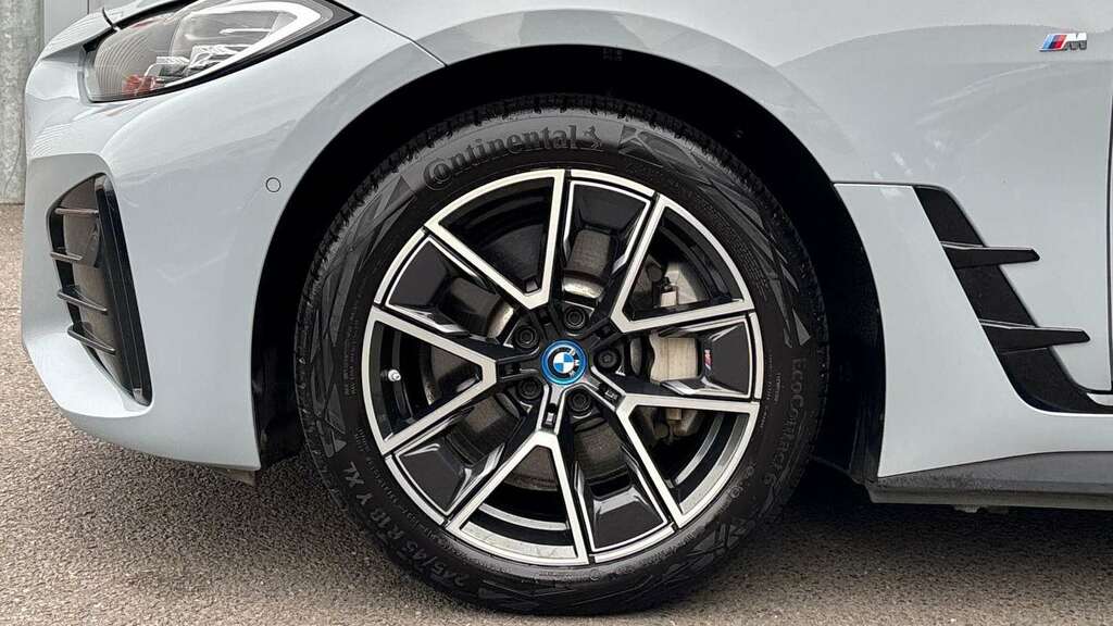 BMW i4 M50 Black #15