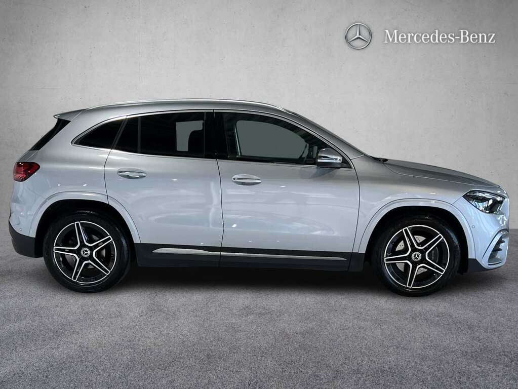 Mercedes-Benz GLA Class 200D Amg Line Executive 2026 KW75WMC Silver #3