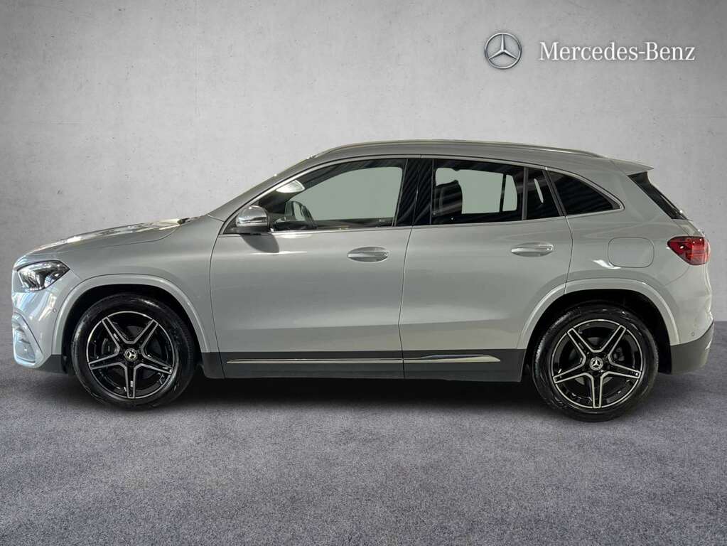Mercedes-Benz GLA Class 200D Amg Line Executive 2026 KW75WMC Silver #5