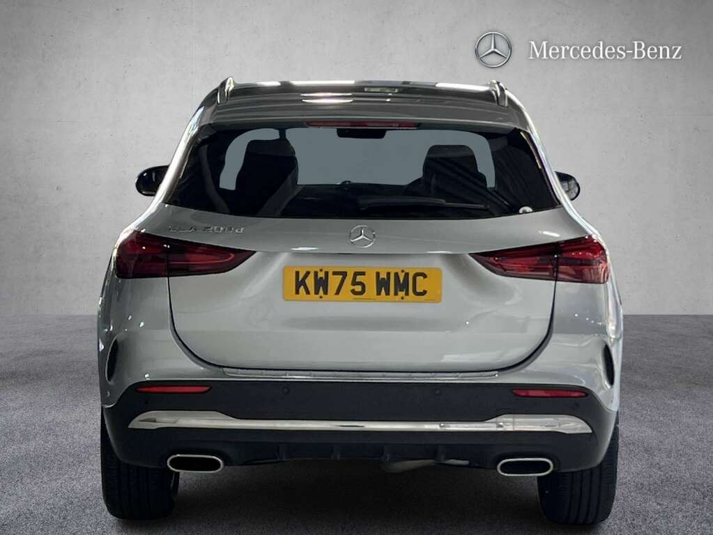 Mercedes-Benz GLA Class 200D Amg Line Executive 2026 KW75WMC Silver #4