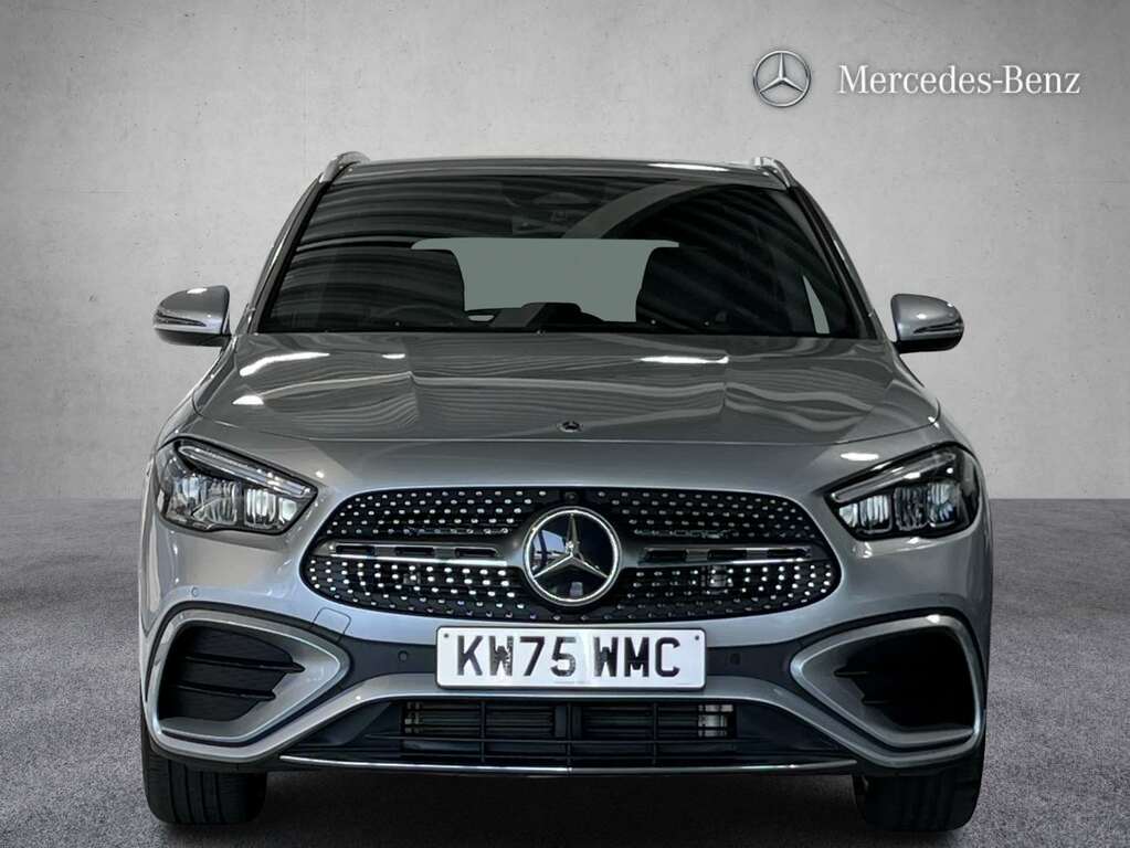 Mercedes-Benz GLA Class 200D Amg Line Executive 2026 KW75WMC Silver #2