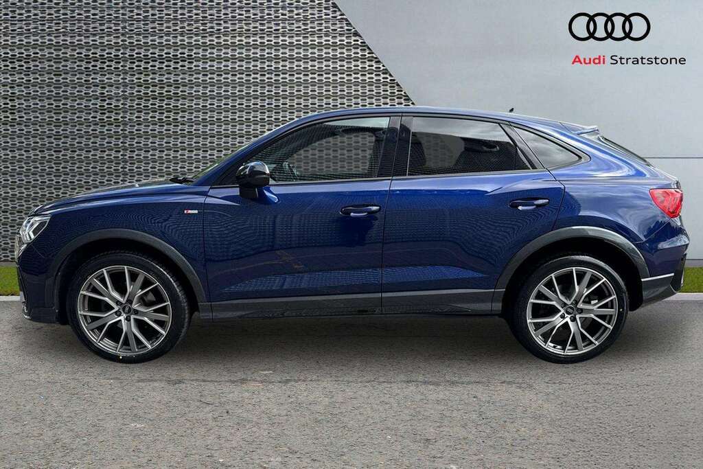 Audi Q3 Black Edition Blue #5