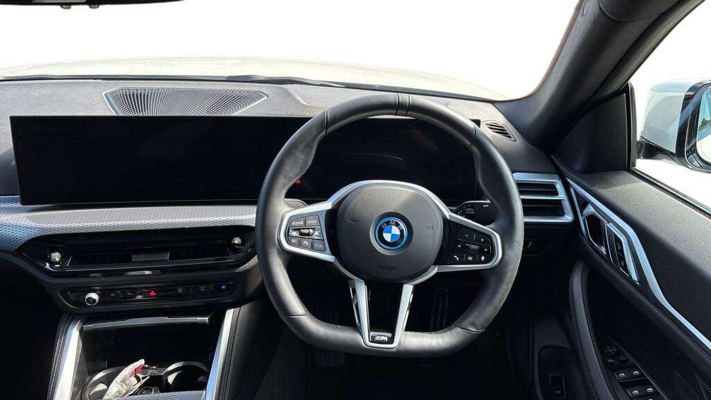 BMW i4 210Kw Edrive35 M Sport 70Kwh 2025 YA75HHP White #5