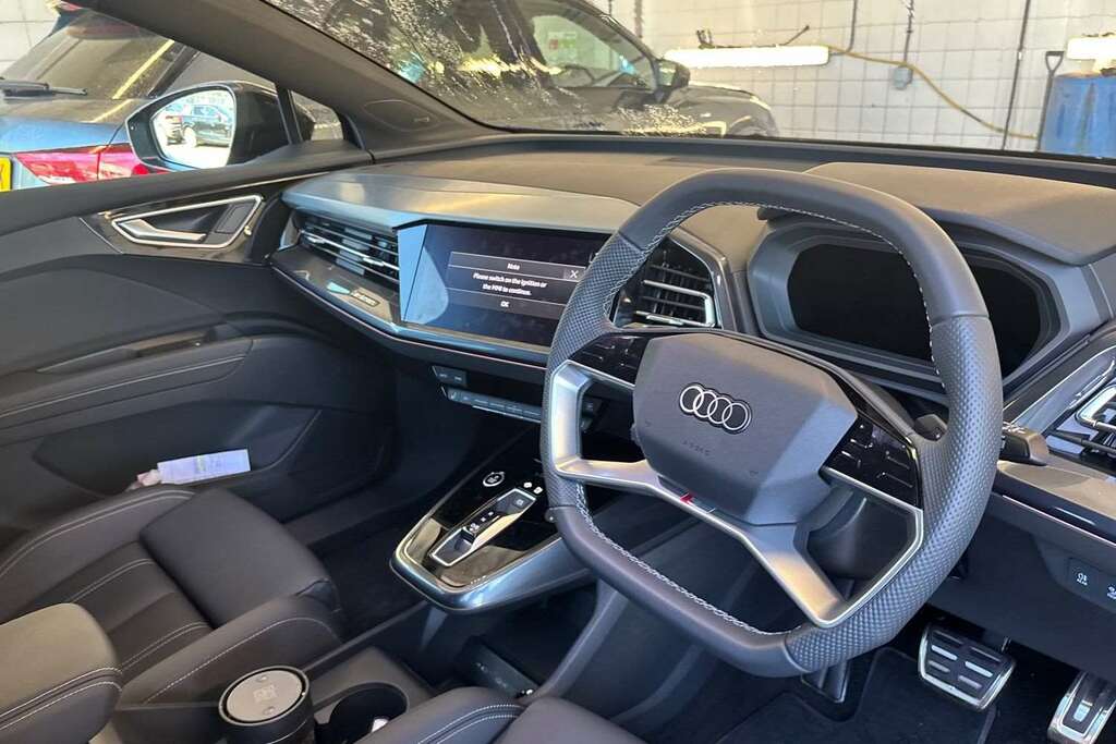 Audi Q4 E Tron 210Kw 45 82Kwh Black Edition 2026 Black #5