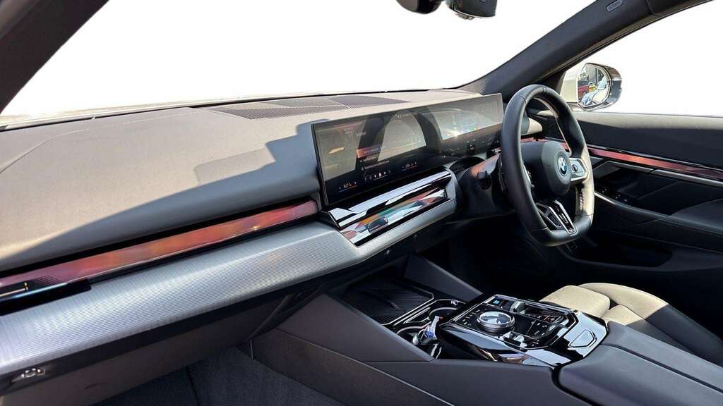 BMW i5 250Kw Edrive40 M Sport 84Kwh 2025 White #5