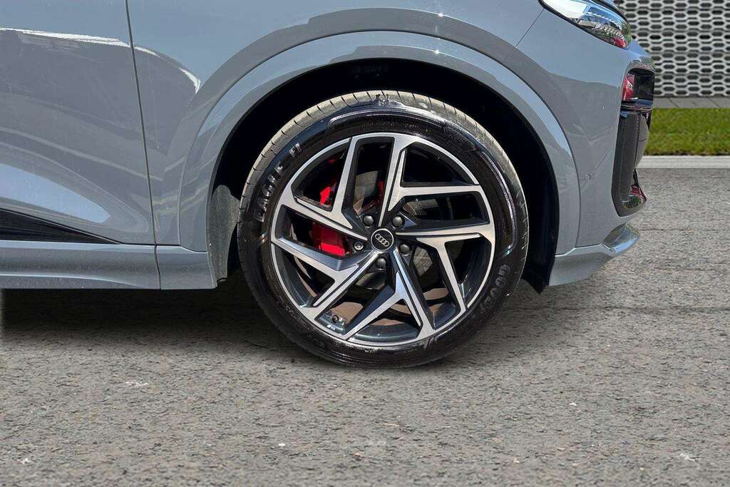 Audi Q6 E-Tron 185Kw 83Kwh Edition 1 2025 Grey #3