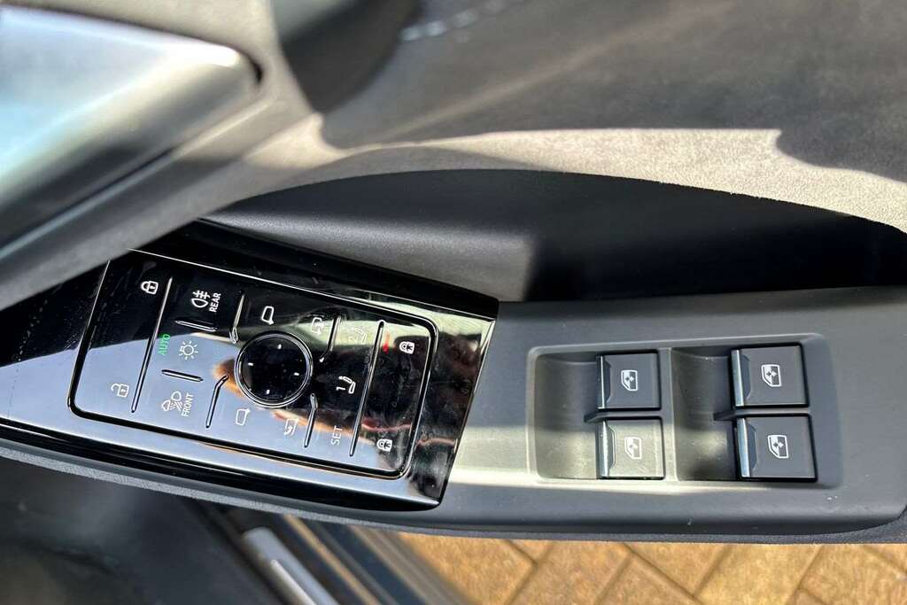 Audi Q6 E-Tron Suv #7