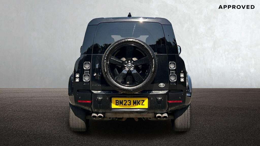 Land Rover Defender 110 5.0 P525 V8 110 2023 Black