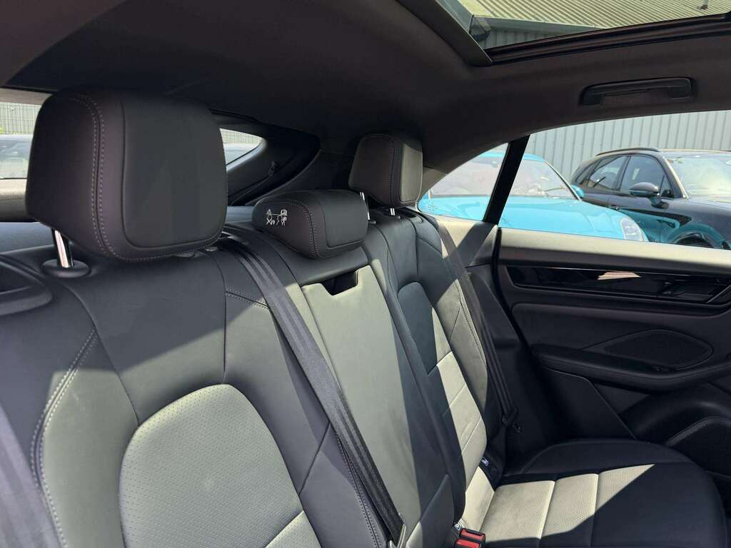 Porsche Macan 100Kwh 4 Green #7