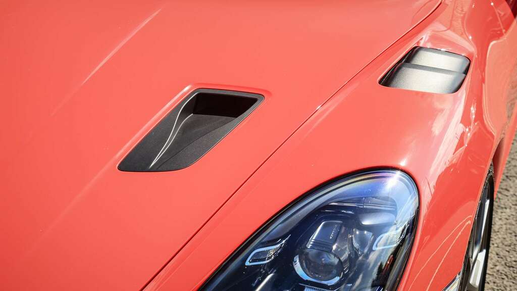 Porsche 718 Spyder Automatic White #9