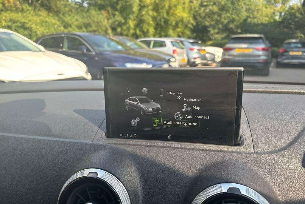 Audi A3 Tdi Sport White #8