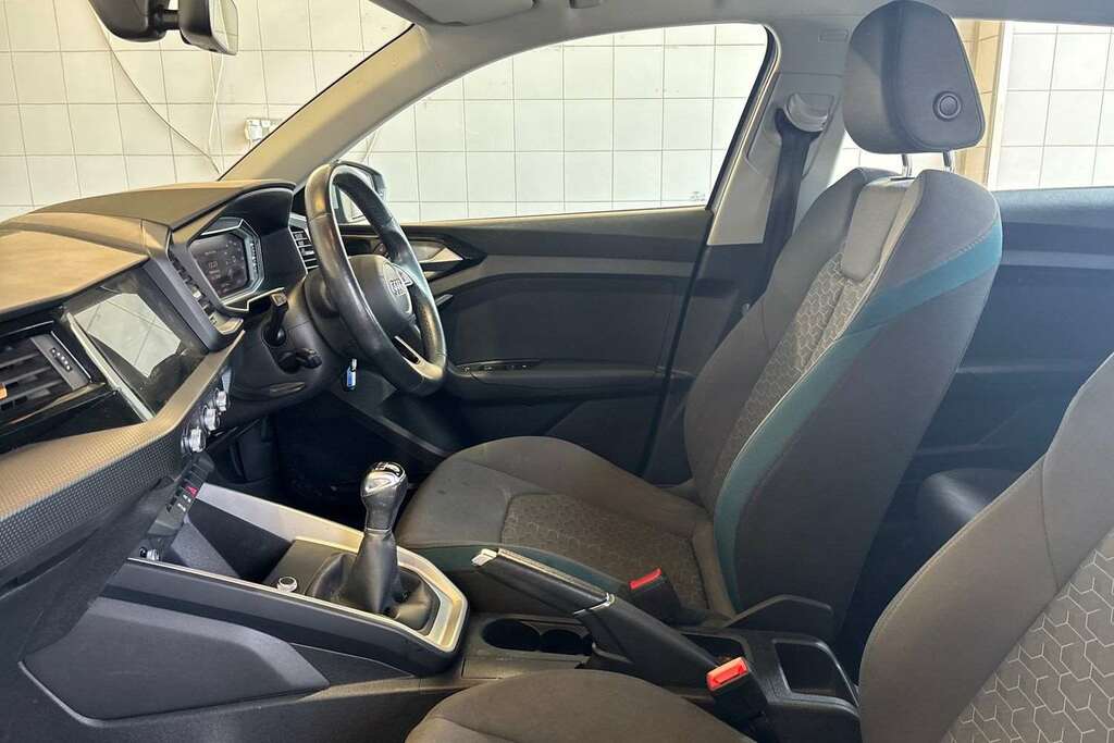 Audi A1 Sport White #18