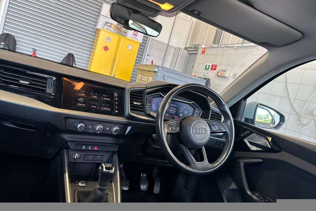 Audi A1 Sport White #17