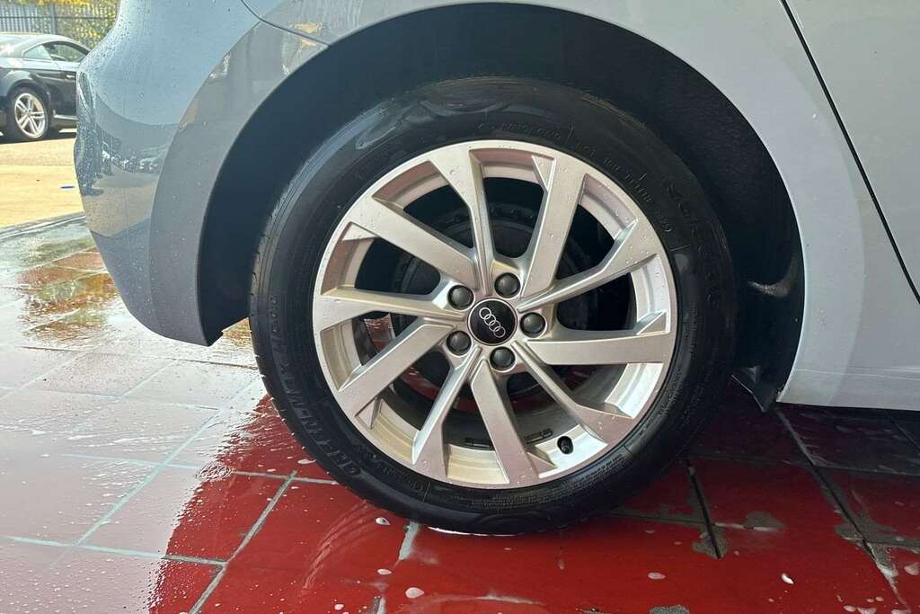 Audi A1 Sport White #8
