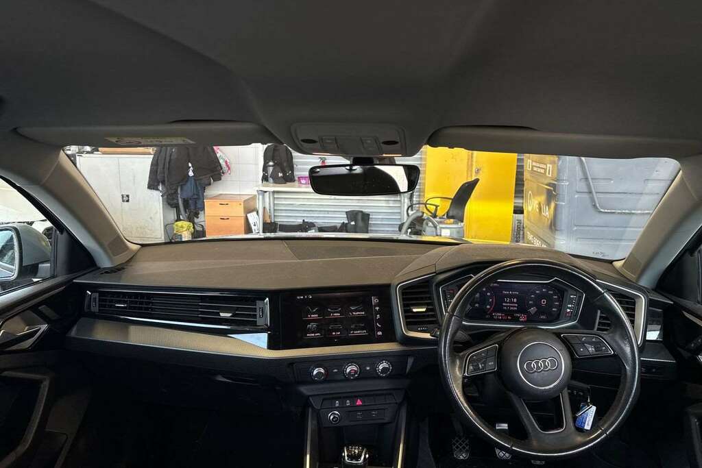 Audi A1 Sport White #16