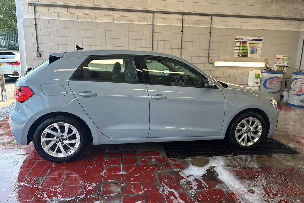 Audi A1 Sport White #4