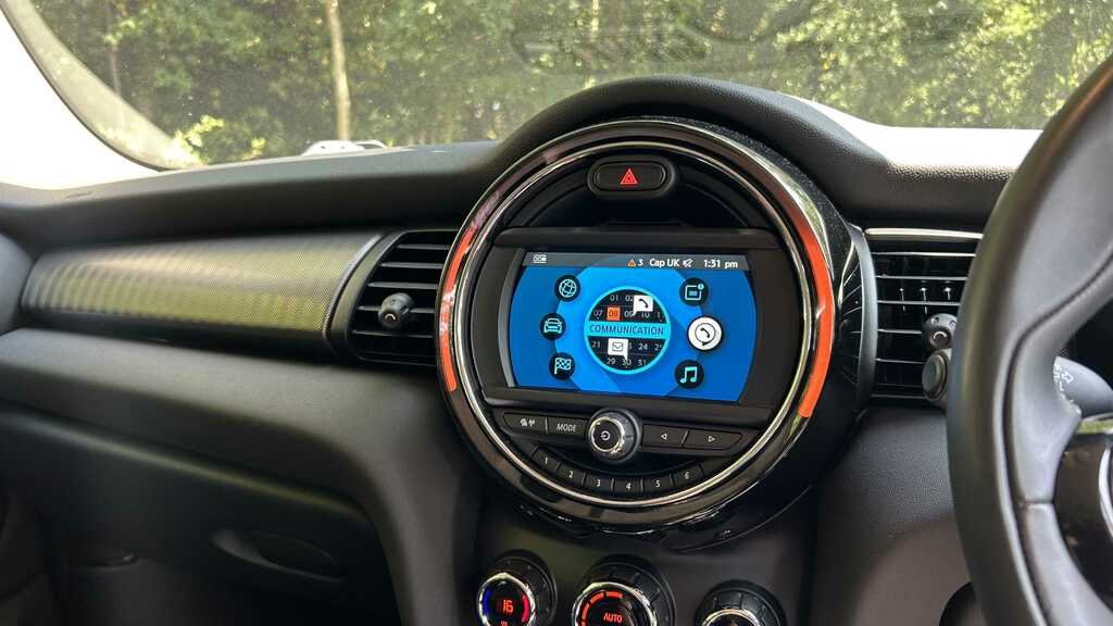 Mini Hatch 1.5 Cooper Exclusive II Silver #36