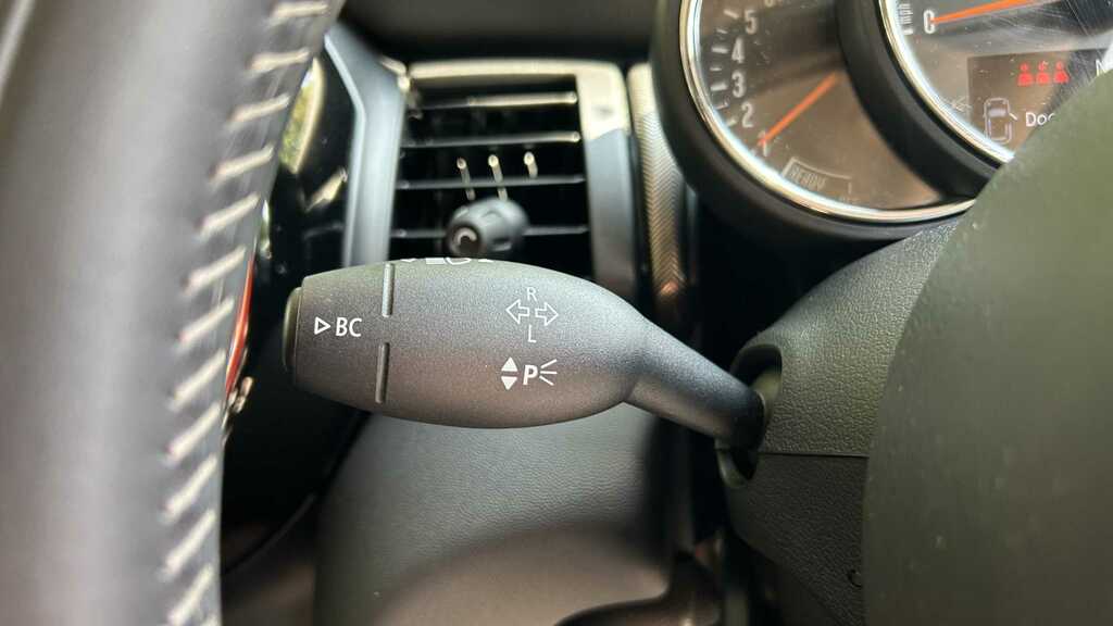 Mini Hatch 1.5 Cooper Exclusive II Silver #28