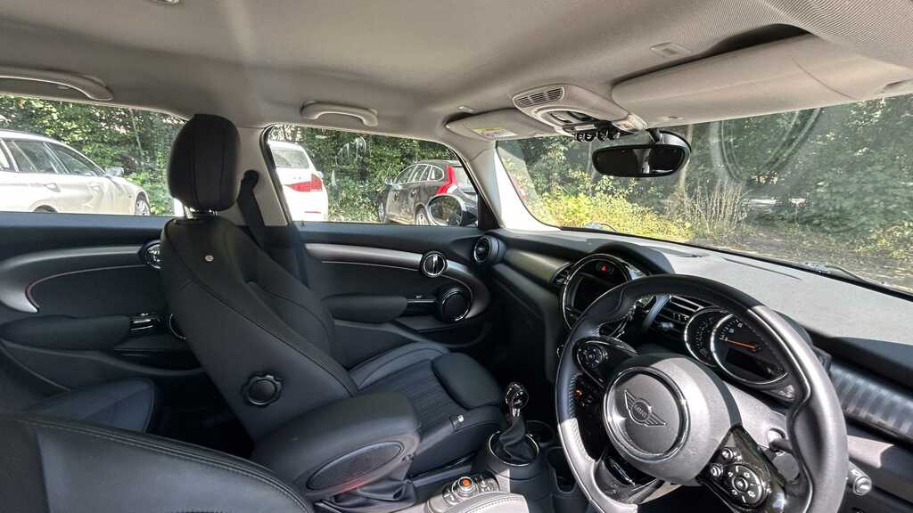 Mini Hatch 1.5 Cooper Exclusive II Silver #20