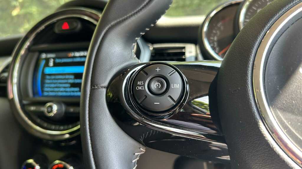 Mini Hatch 1.5 Cooper Exclusive II Silver #26
