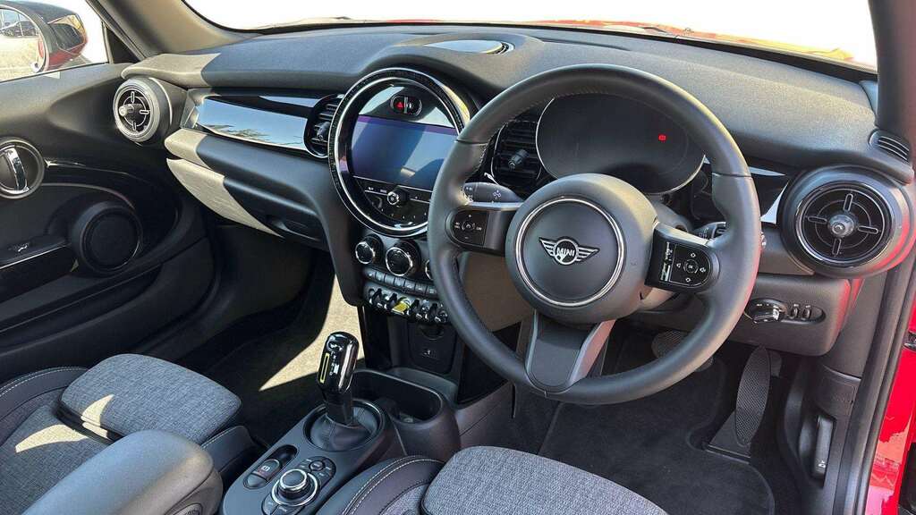 Mini Hatch 135Kw Cooper S Level 2 33Kwh 2022 Red #5