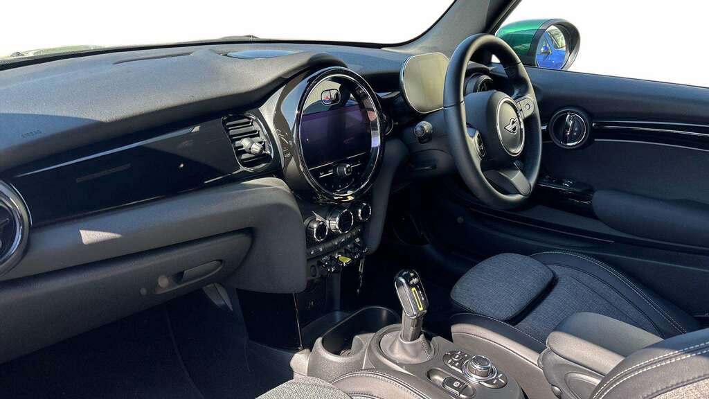 Mini Hatch 5-Door Cooper Shadow Edition Black #3
