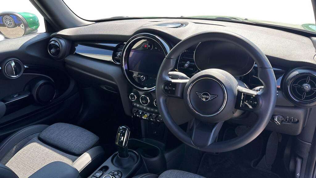Mini Hatch 5-Door Cooper Shadow Edition Black #2