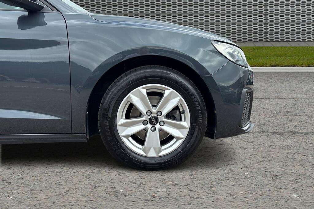 Audi A1 30 Tfsi 110 Technik 2022 AV22NHN Grey #2