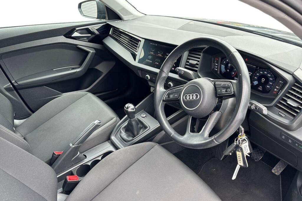 Audi A1 30 Tfsi 110 Technik 2022 AV22NHN Grey #3